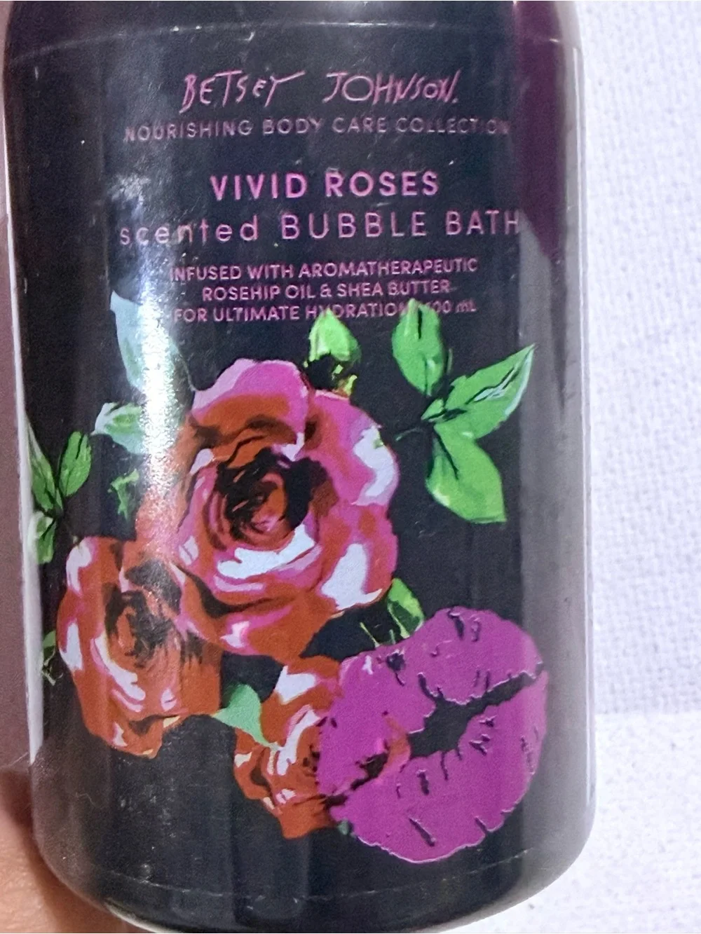 Betsey Johnson Vivid Roses Scented Hand Lotion & Bubble Bath- Black & Pink